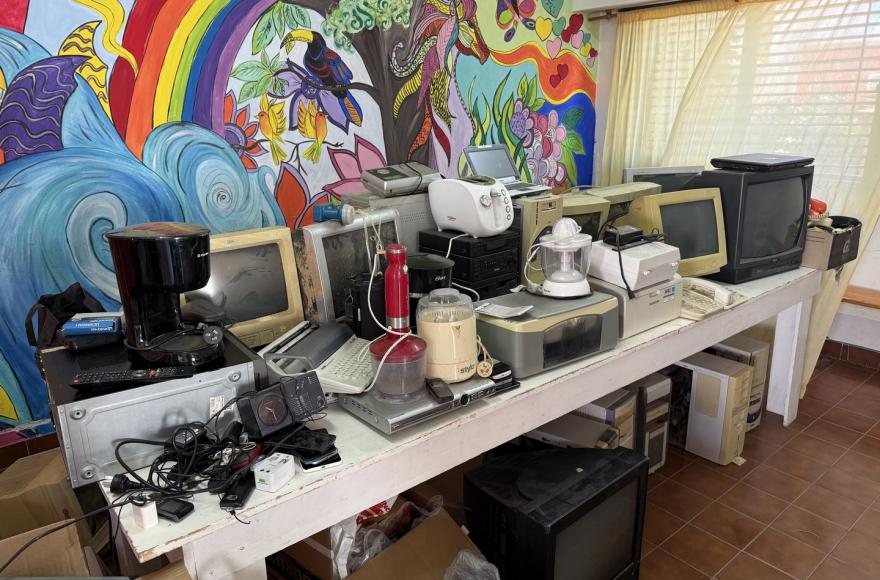 La Dirección Municipal de Ambiente realizó la primera Campaña de recolección de Residuos Eléctricos y Electrónicos del año.