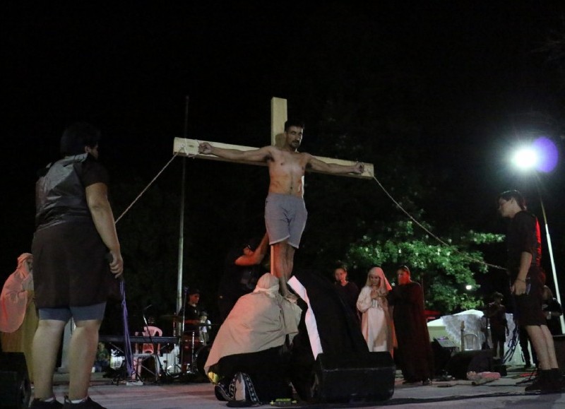 Se llevó a cabo en la Plaza Mitre el festival de música, arte y teatro: “Power Fest”. 