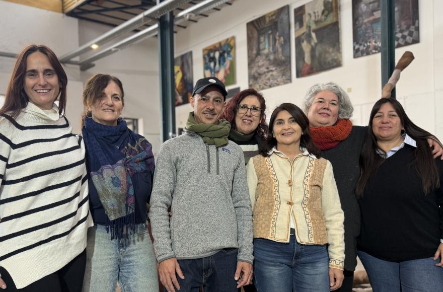 Finalizó la cursada de la Especialización en Prácticas Artísticas Textiles Contemporáneas de la UNA