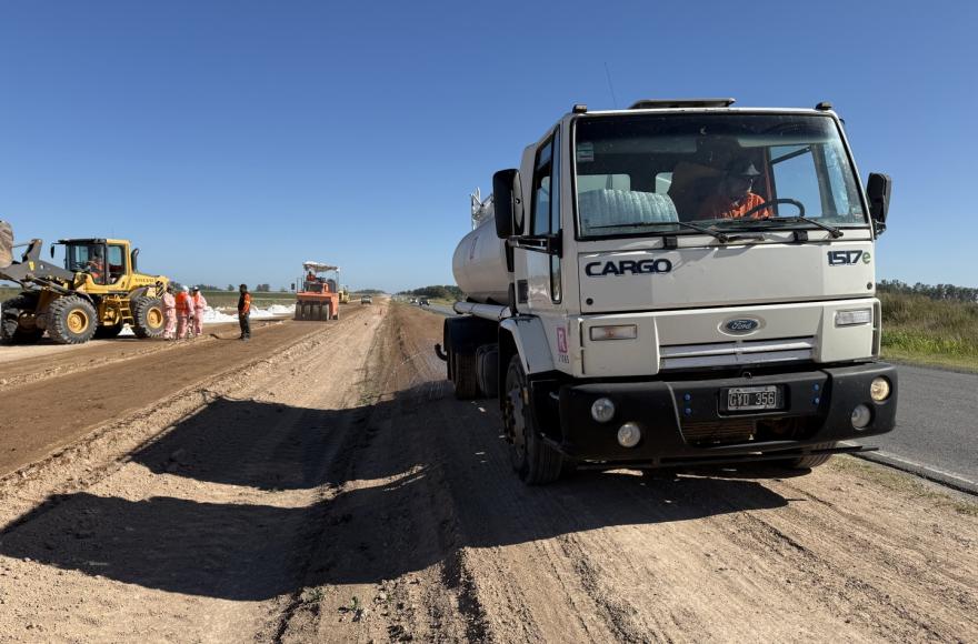 Los trabajos consisten en la duplicación de calzada a lo largo de 25,7 kilómetros entre las intersecciones con las rutas nacionales 7 y 8