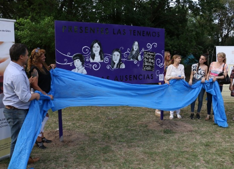 “Es para ver, no olvidar, para que las historias no vuelvan a repetirse”, explicó.