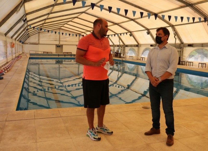 El intendente Gesualdi junto al director de Deporte, Juan Valli.