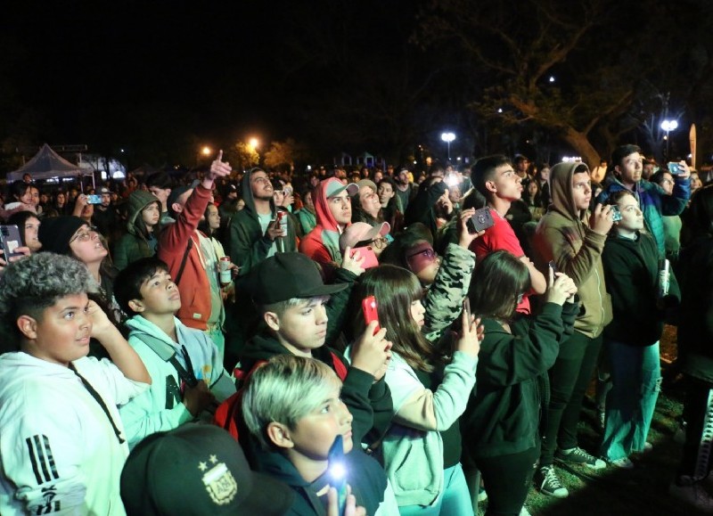 El Parque Municipal fue centro de encuentro de jóvenes en el Día del Estudiante.