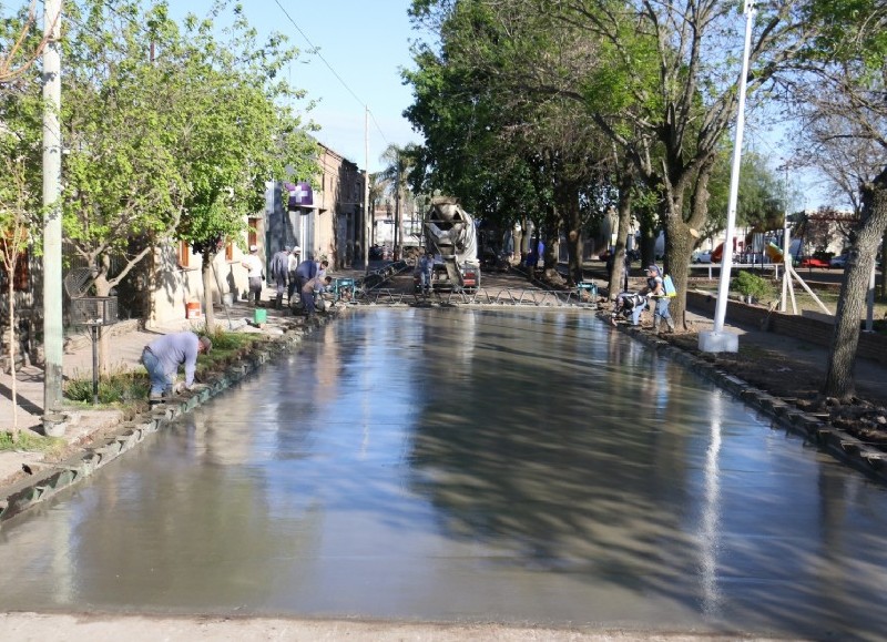 Entre Maipú y 25 de Mayo.