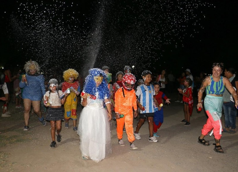 Actividad en la plaza El Hornero.