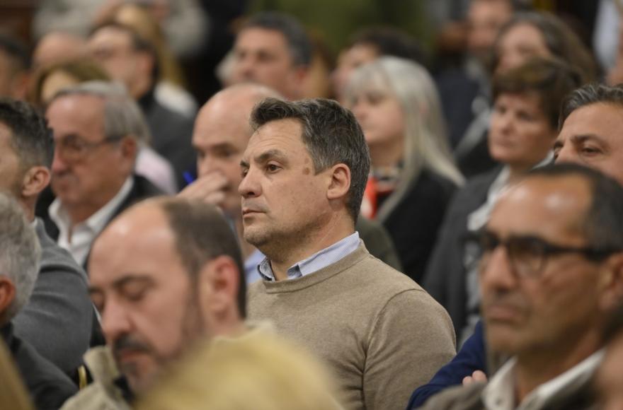 Gesualdi participó del encuentro con Kicillof para repudiar el ajuste nacional