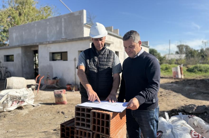El intendente estuvo recorriendo el avance de obra y dijo que seis están próximas a entregarse.