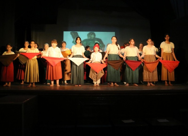 Compañía Municipal de Danzas "Camino Real".