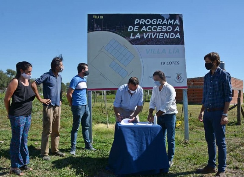 Notificaron que se firmó un contrato con la Cooperativa de Villa Lía para el tendido eléctrico.