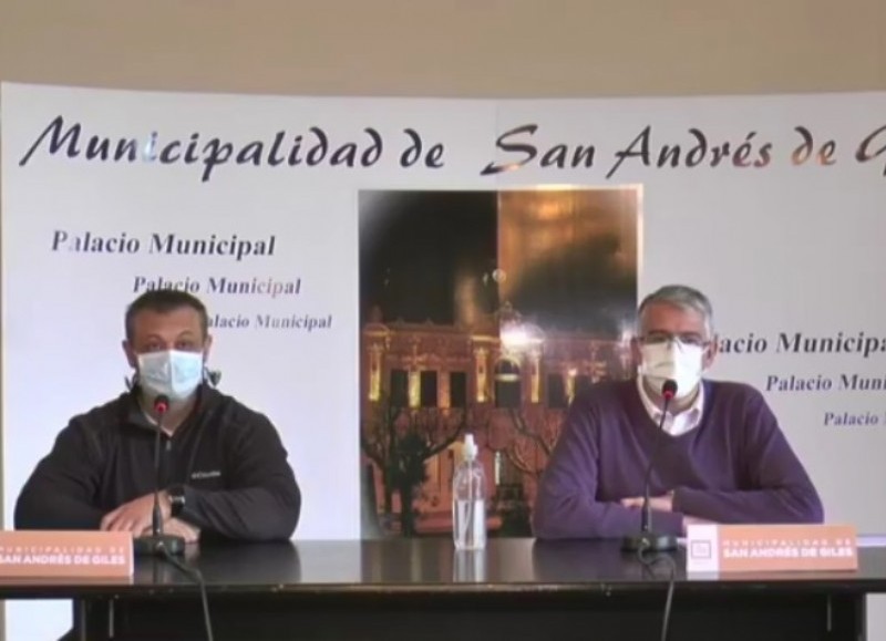 Conferencia de prensa de Fernando Romero y Carlos Puglelli.