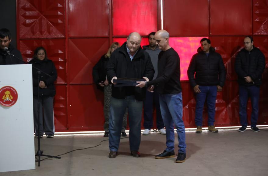Durante el acto, se brindó un sentido reconocimiento al expresidente de la entidad, Diego Luis Gaynor.