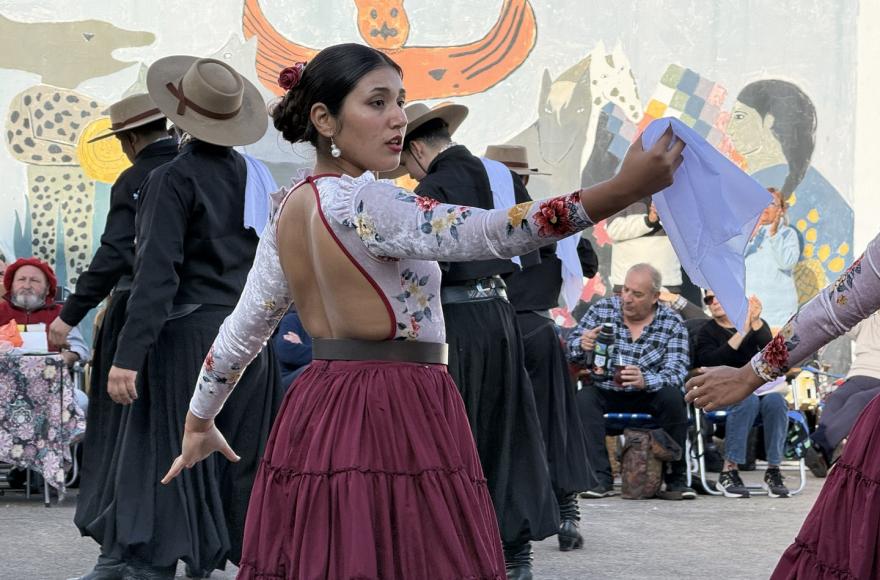 San Andrés de Giles conmemoró el 216° aniversario de la Revolución de Mayo con un emotivo acto