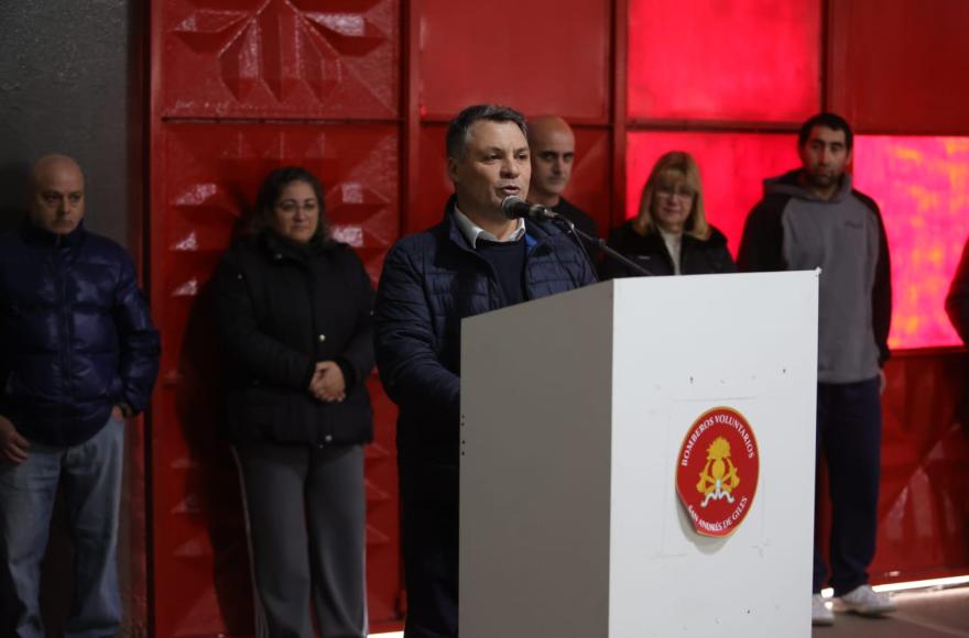 Gesualdi tomó la palabra para expresar su profundo agradecimiento a la institución por la dedicación demostrada ante cada emergencia. 