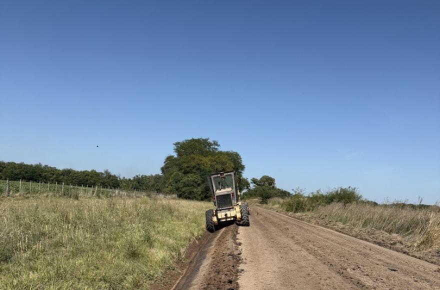 Siguen las mejoras en caminos rurales