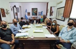 Se realizó una nueva jornada de firma de escrituras en el salón auditorio de la Municipalidad