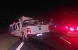 Por razones que se investigan, la camioneta impactó desde atrás al camión, y el conductor del rodado menor, terminó falleciendo en el acto. Al conductor del transporte de carga, se lo imputó por homicidio culposo.