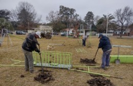 Villa Ruiz: se plantaron 40 árboles y se colocaron juegos