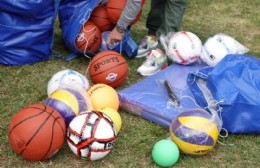 Entrega de material deportivo al Colegio Nuestra Señora de Luján