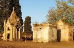 Cementerio Sud: envían fragmentos hallados a Francia y a la Facultad de Odontología de la U.B.A