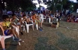 Merienda, películas y diversión en el Barrio Gracias a Dios