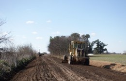 Avanza la estabilización de 60 kilómetros de caminos rurales