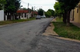 Se asfaltaron cuatro cuadras más en calle Pichetto