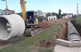 Sigue la obra de entubamiento del canal en Solís