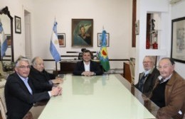 Miguel Gesualdi reconoció a los cuatro ex intendentes electos desde el regreso de la democracia