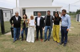 Se entregaron 11 viviendas gestionadas por el intendente Miguel Gesualdi