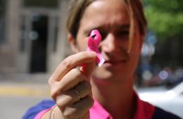 Concientización en el Día Mundial de lucha contra el cáncer de mama